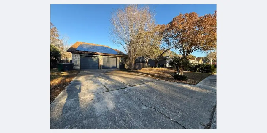 13935 Little Leaf Dr, San Antonio, TX 78247 - Image #3