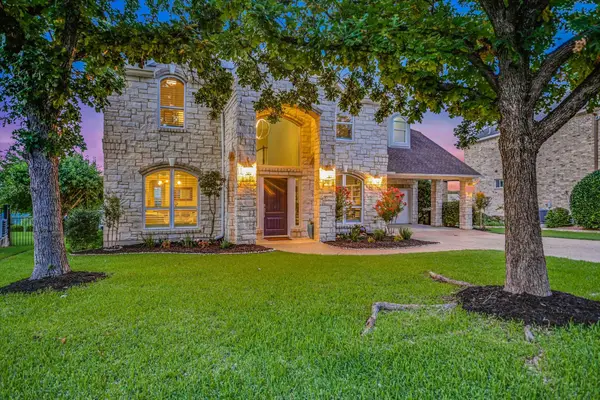 10613 Pointe View Dr, Austin, TX 78738