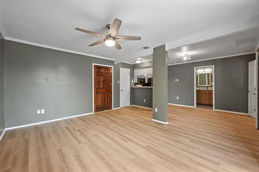 6910 Hart Ln #211, Austin, TX 78731 - #2