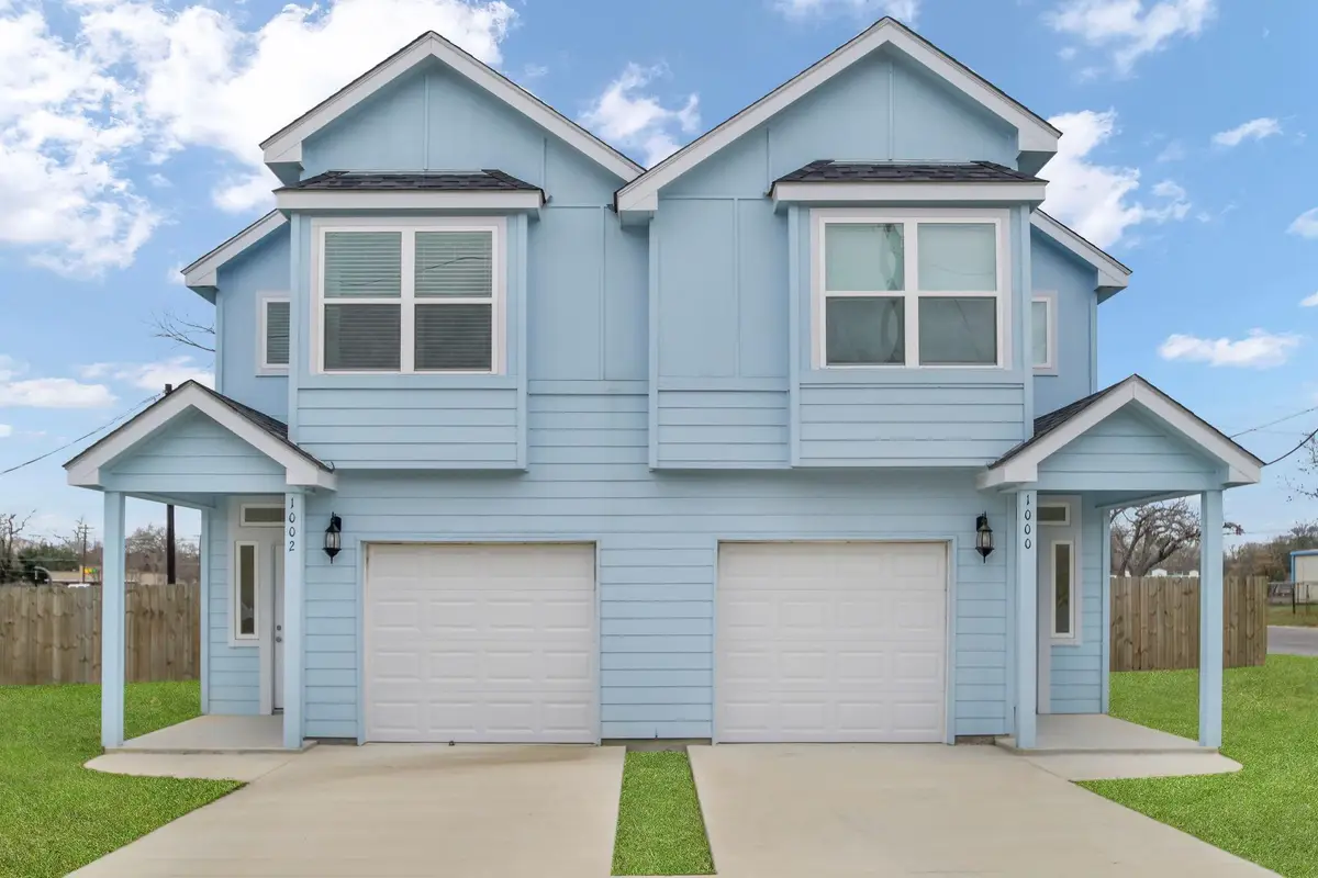 1000 E Fannin St, Luling, TX 78648 - Image #1