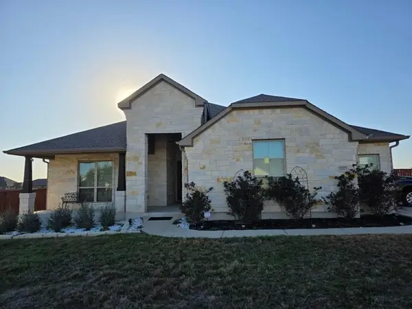 285 Chisholm Trl, Bastrop, TX 78602