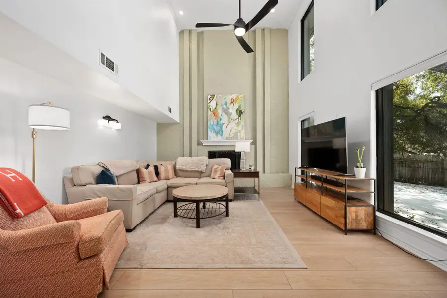 6203 Olympic Overlook Dr, Austin, TX 78746 - Image #3