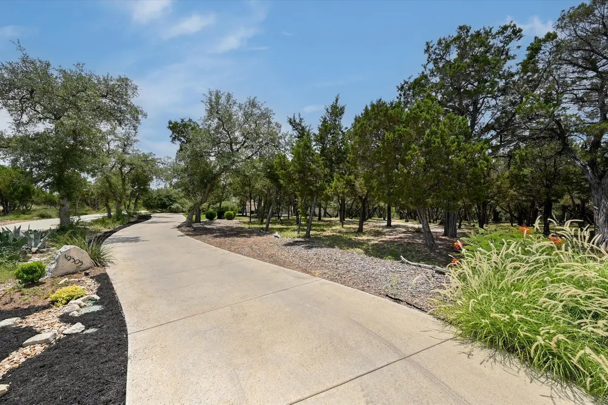 19305 Leisure Ln, Jonestown, TX 78645 - #1
