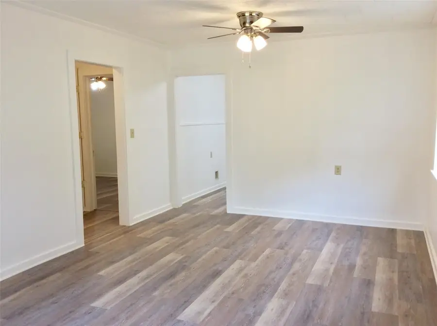 406 N Broadway St, Caldwell, TX 77836 - #2