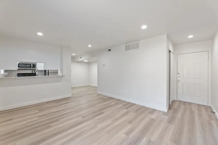 3819 Southway Dr #220, Austin, TX 78704 - #3