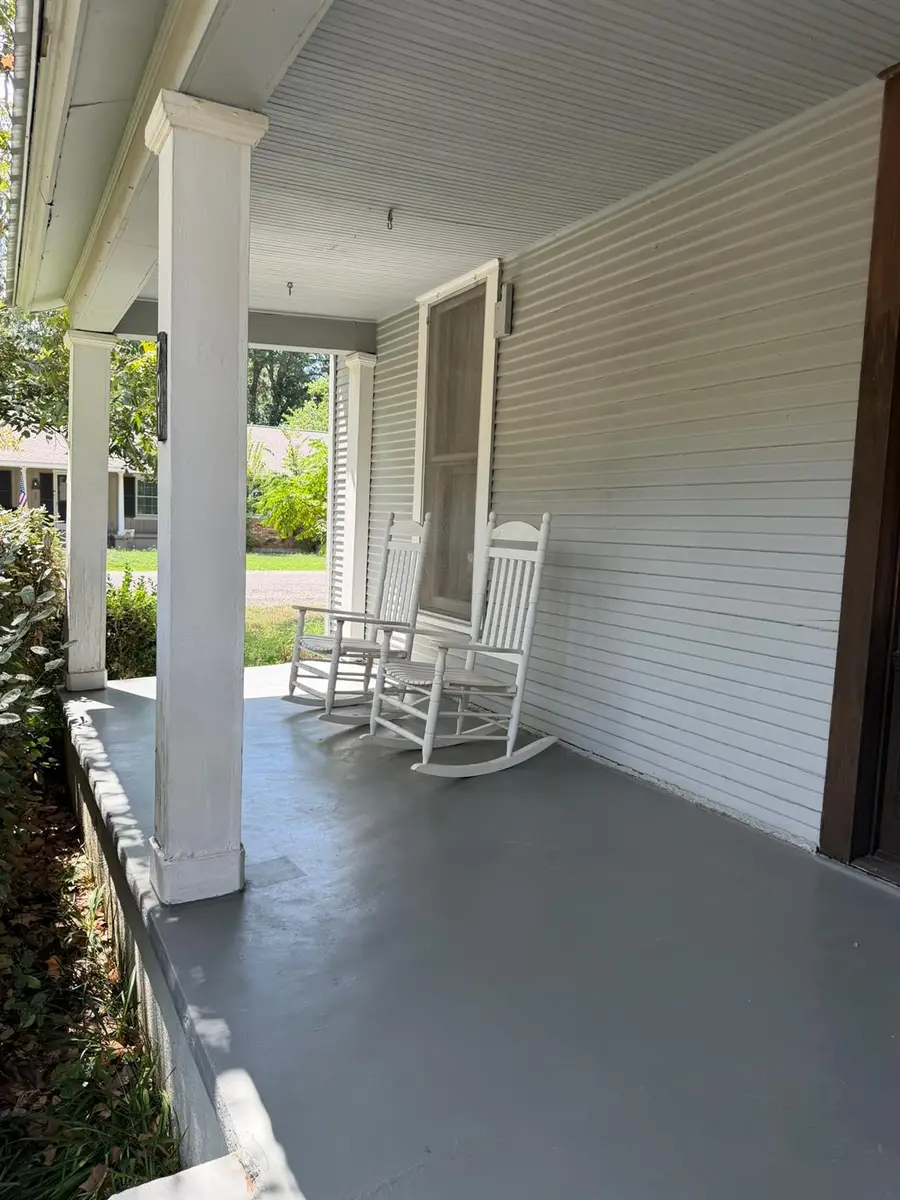 701 Garwood St, Smithville, TX 78957 - #3