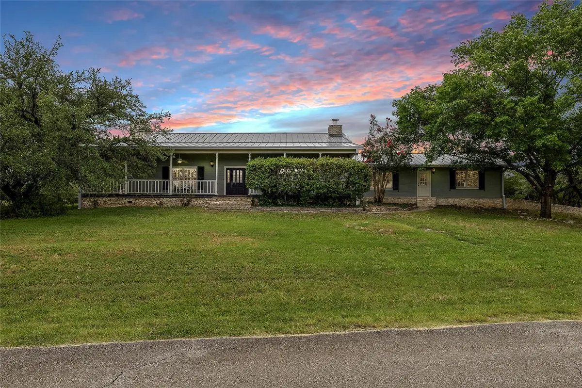 901 Lauder Dr, Spicewood, TX 78669 - #1