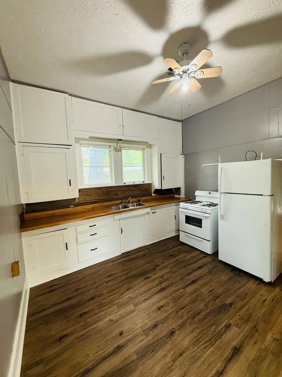 1121 S 23rd St, Temple, TX 76504 - #3