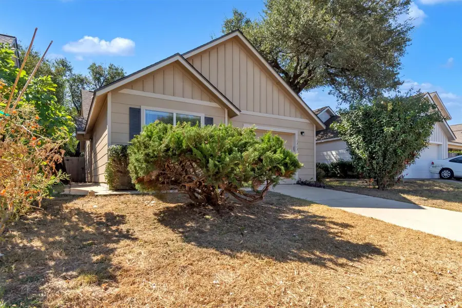 1313 E 3rd St, Georgetown, TX 78626 - #3