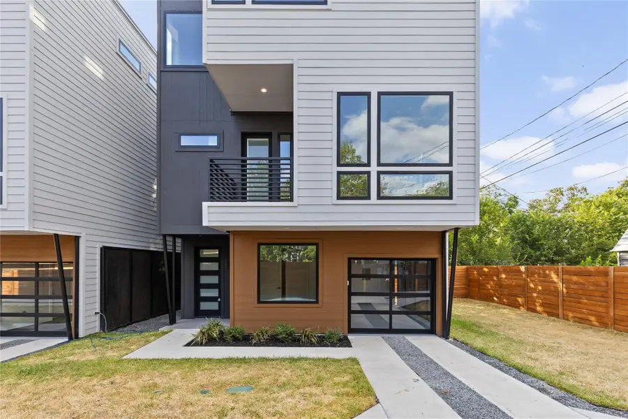 100 W Odell St #3, Austin, TX 78752 - #3