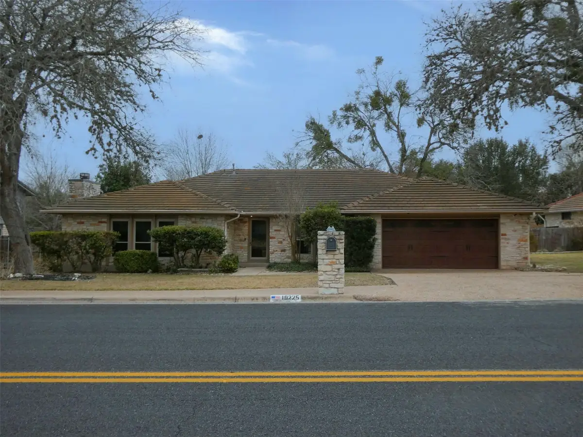 10225 Pinehurst Dr, Austin, TX 78747 - #1