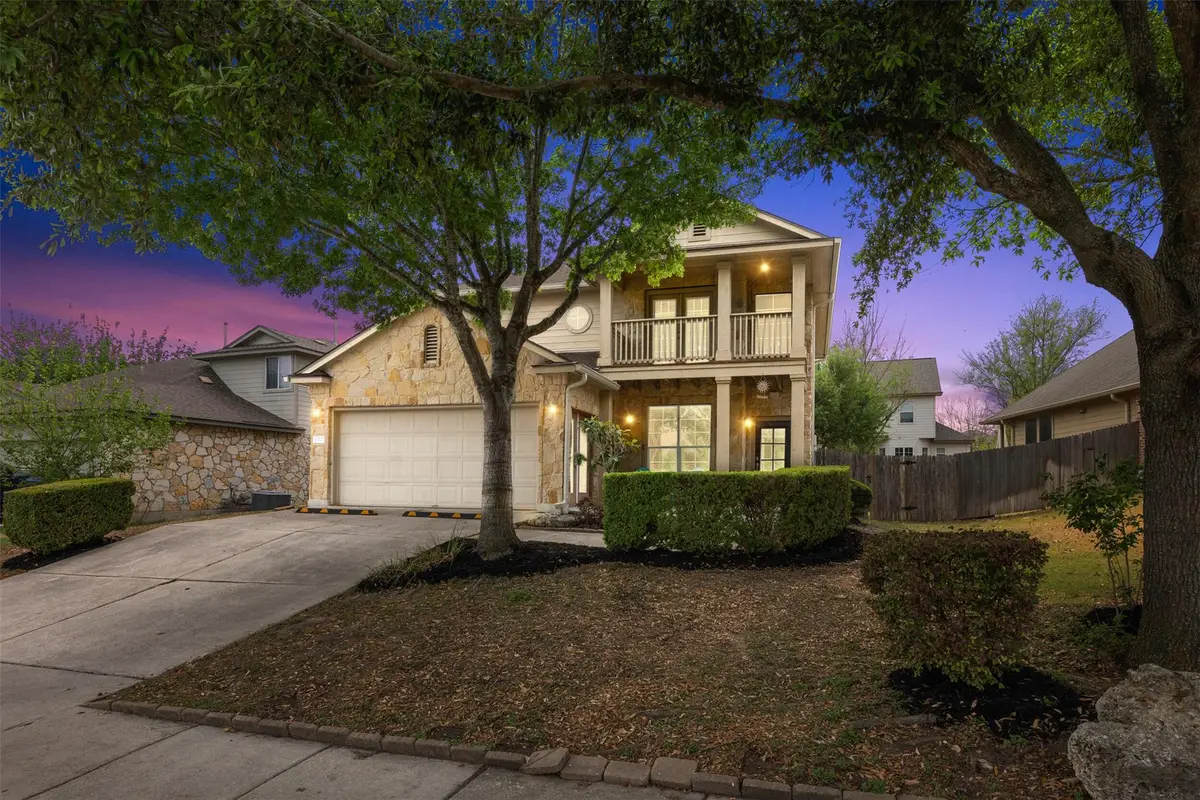 1072 Four Seasons Farm Dr, Kyle, TX 78640 - #1