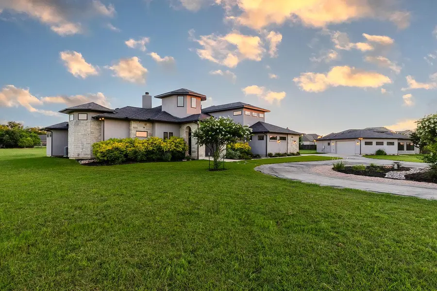 124 Park Place Dr, Georgetown, TX 78628 - Image #2