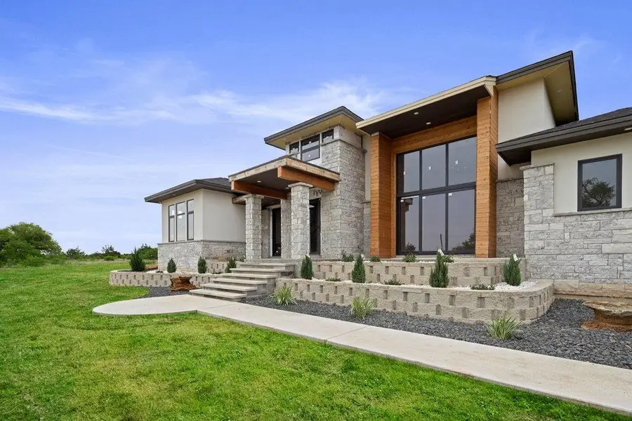 583 Comanche Rdg, Round Mountain, TX 78663 - #2