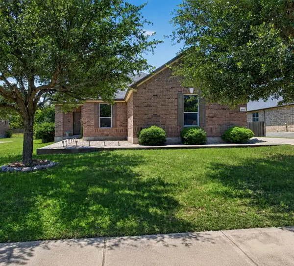1005 Lonesome Lilly Way, Pflugerville, TX 78660