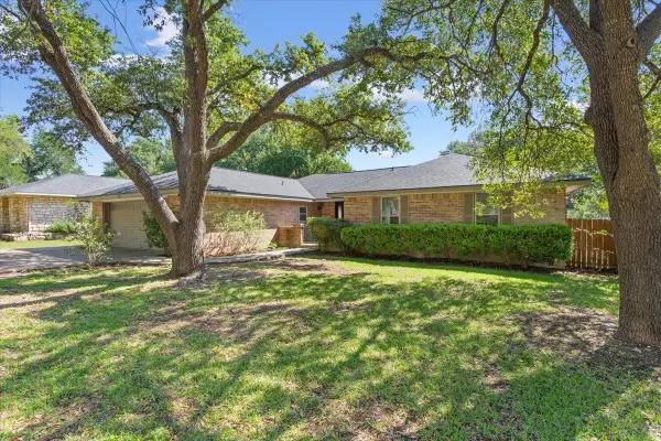 1203 Saint Williams Ave, Round Rock, TX 78681