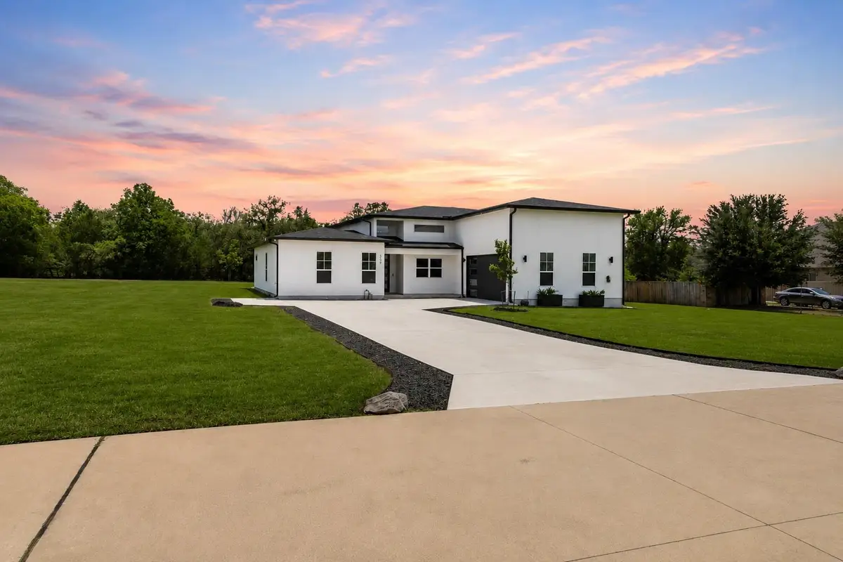 307 Chisholm Trl, Bastrop, TX 78602 - #1