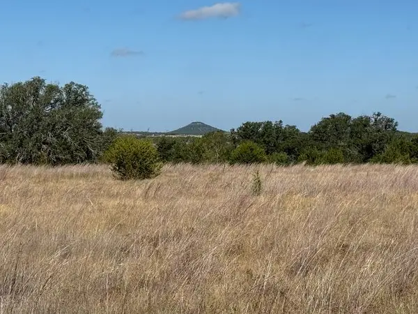 296 E Rolling Oaks Drive, Goldthwaite, TX 76844