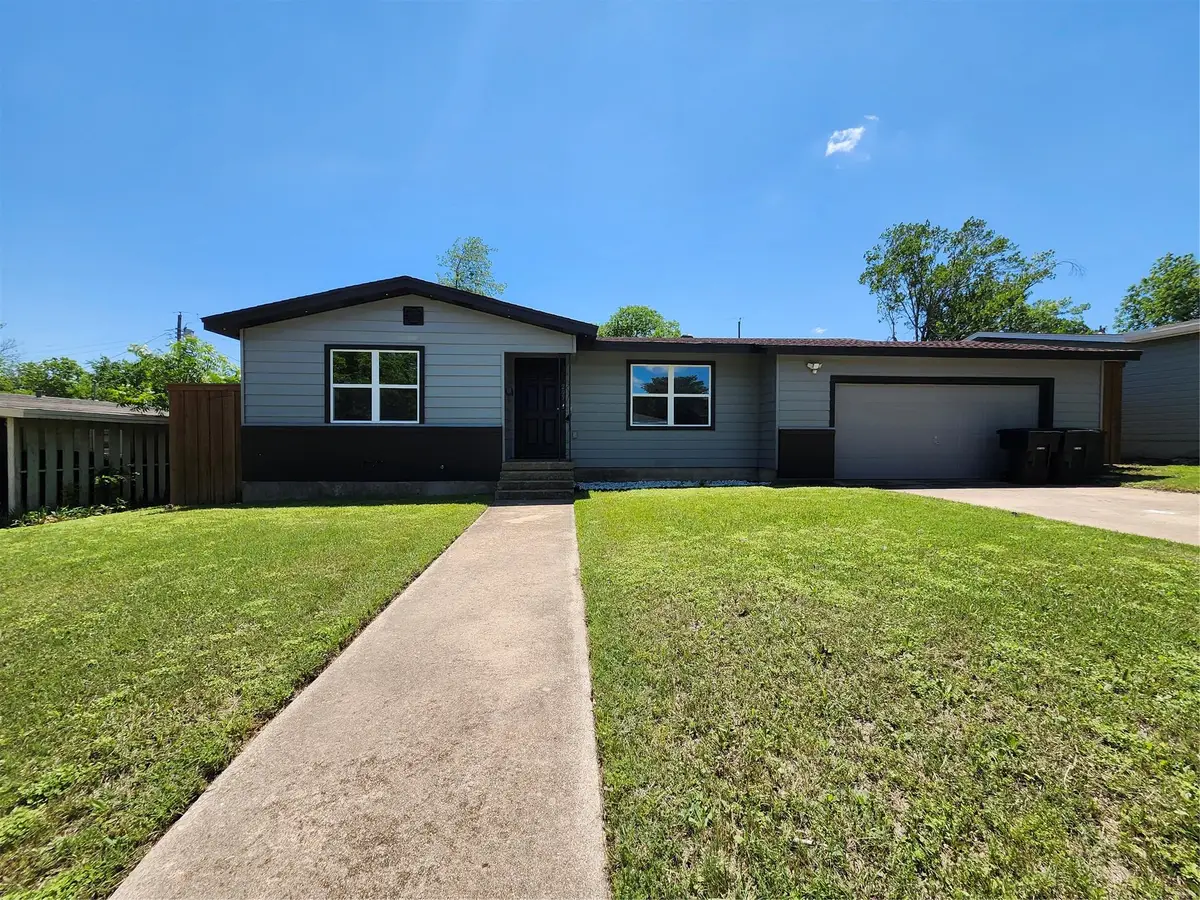 209 W Victory Ave, Temple, TX 76501 - #1