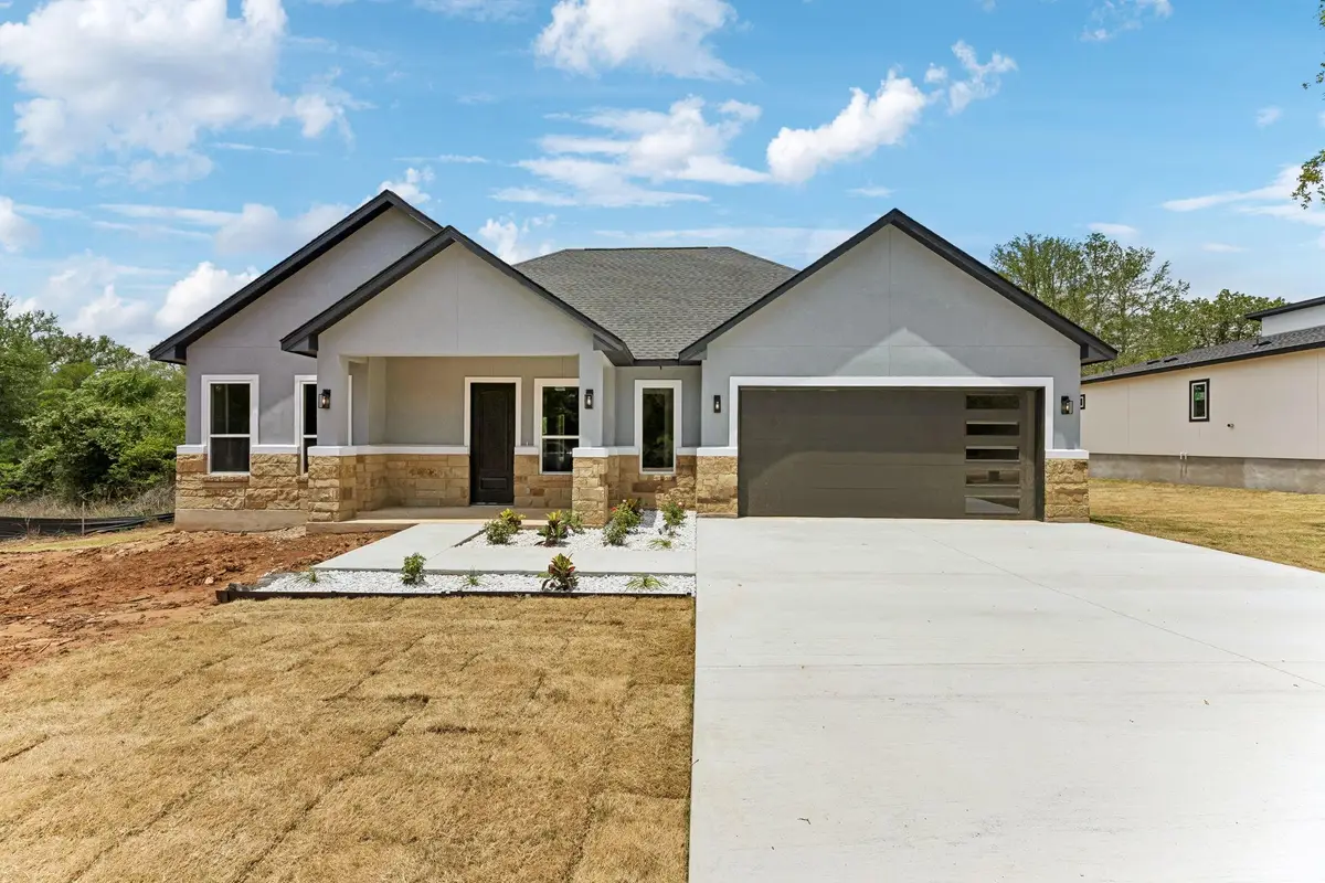 118 Heleakala Dr, Bastrop, TX 78602 - #1