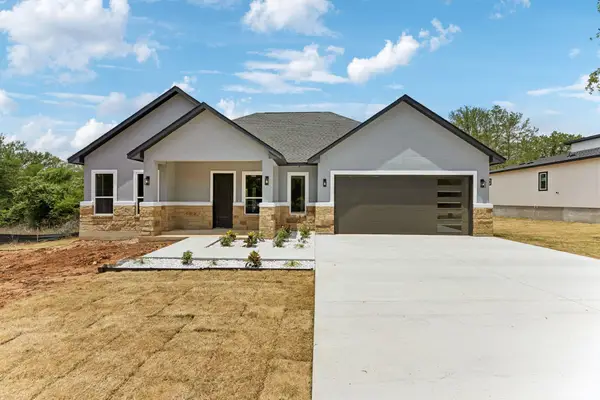 118 Heleakala Dr, Bastrop, TX 78602