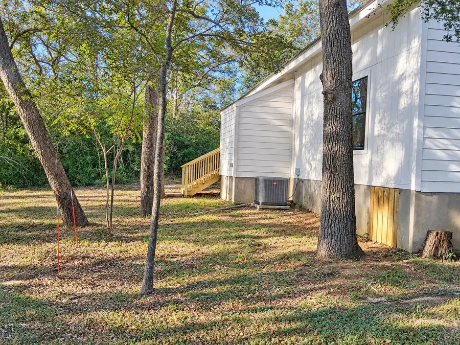 155 Michele Dr, Bastrop, TX 78602 - #2