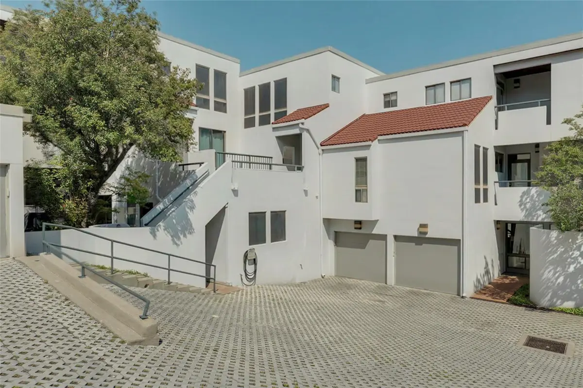 1735 Spyglass Dr #112, Austin, TX 78746 - #1