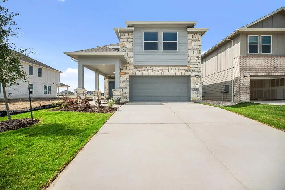 295 Young St, Buda, TX 78610 - #1