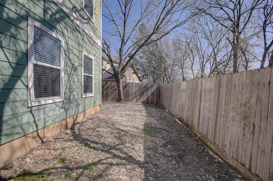 1102 E 3rd St, Georgetown, TX 78626 - #2