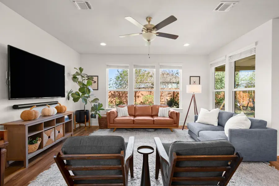 238 Big Leaf Dr, Buda, TX 78610 - Image #2