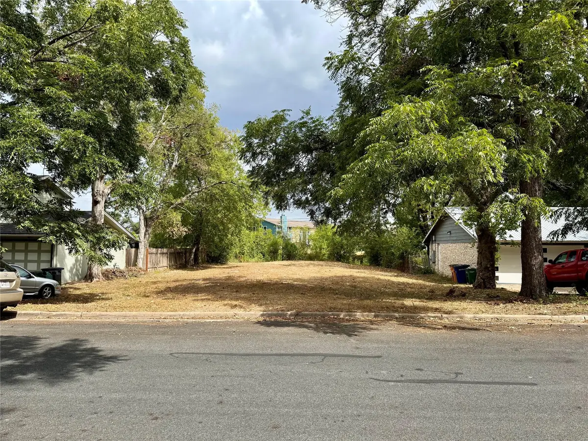904 Hermitage Dr, Austin, TX 78753 - #1