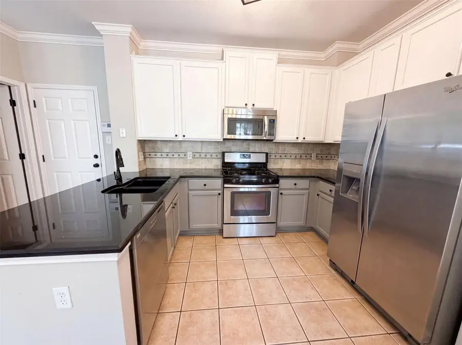 8518 Cahill Dr #19, Austin, TX 78729 - #2