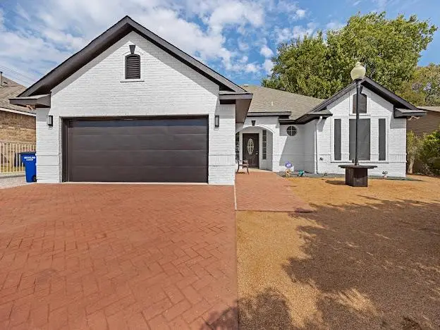 10901 Parkfield Dr, Austin, TX 78758 - #1