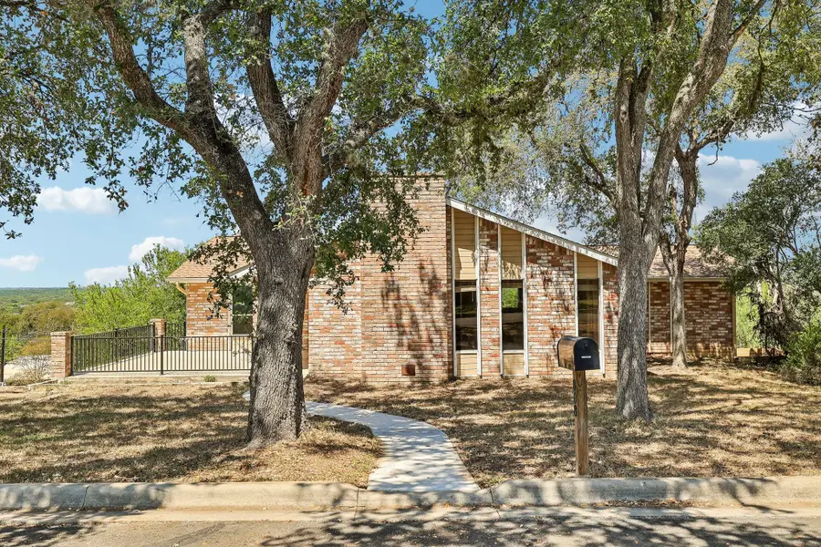 808 Dale Dr, San Marcos, TX 78666 - #3