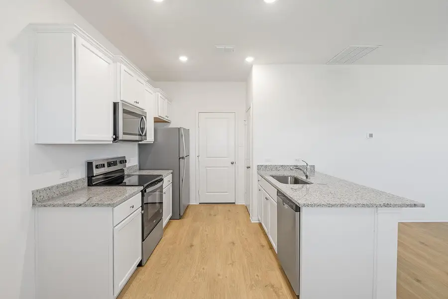 137 Desert Hare Dr, Jarrell, TX 76537 - #3