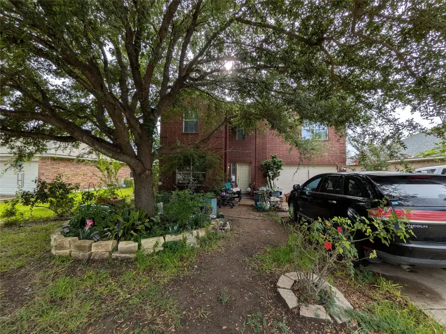129 Hanstrom Dr, Hutto, TX 78634 - #2