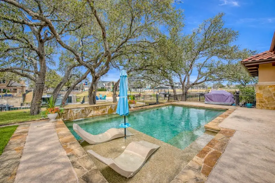 178 Sleepy Oaks Dr, Kingsland, TX 78639 - #2