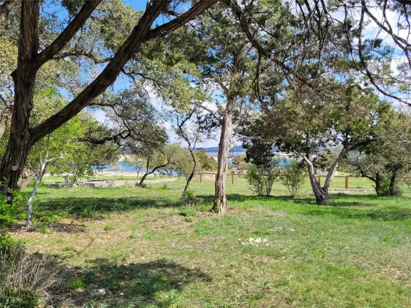 19920 Siesta Shores Dr, Spicewood, TX 78669