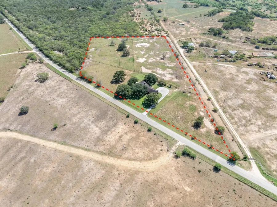 2405 County Road 239, Gonzales, TX 78629 - Image #3