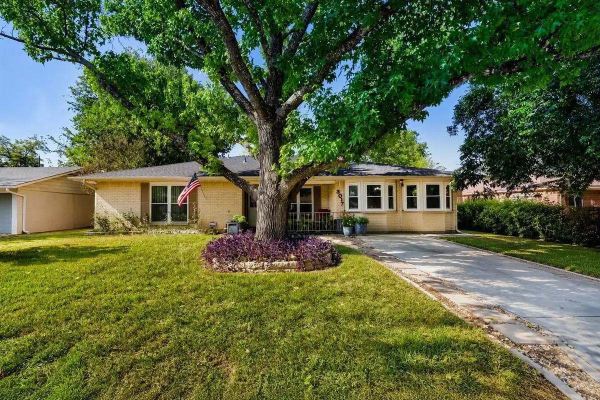 3017 Val Dr, Austin, TX 78723 - #1