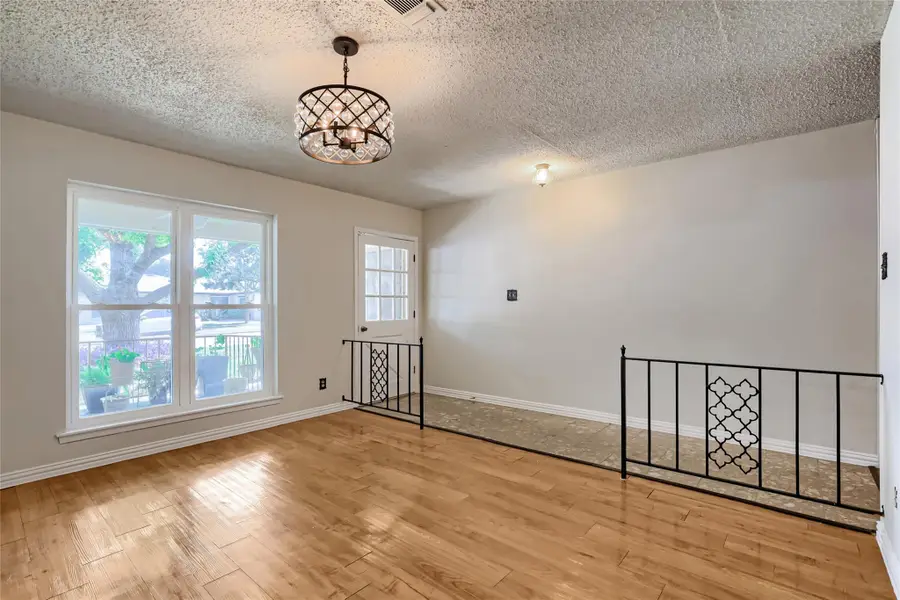 3017 Val Dr, Austin, TX 78723 - #3