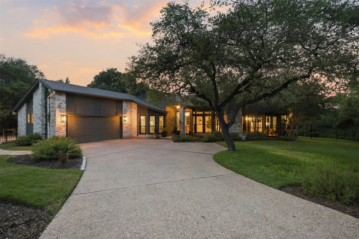 208 Phlox Dr, Lakeway, TX 78734 - #1