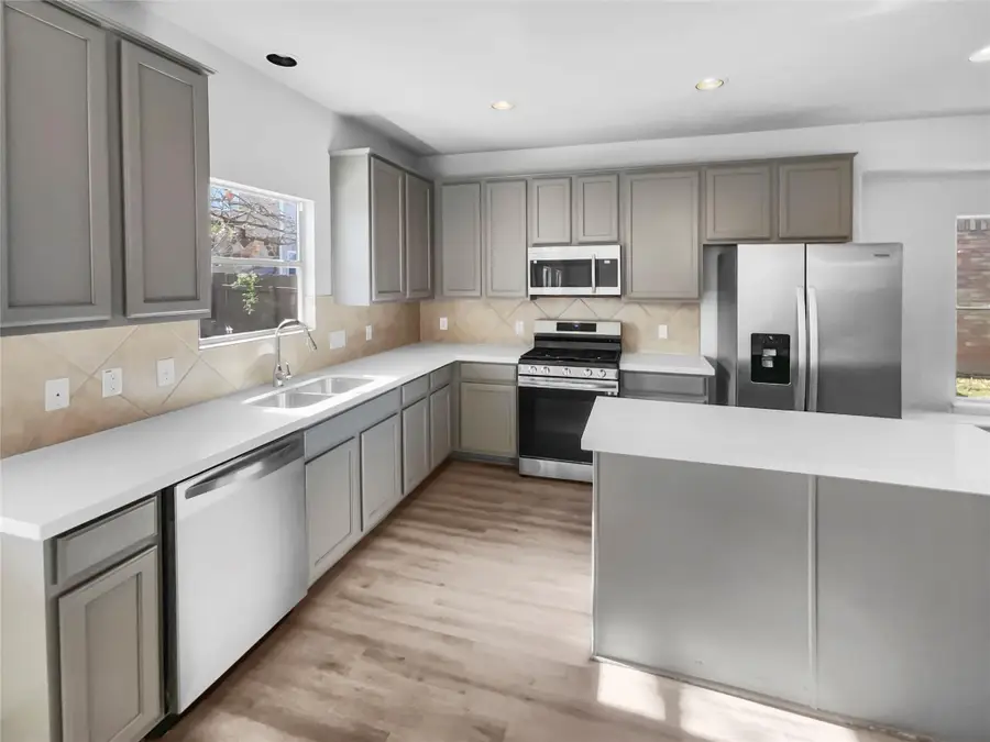 508 Friendship Cv, Leander, TX 78641 - Image #2