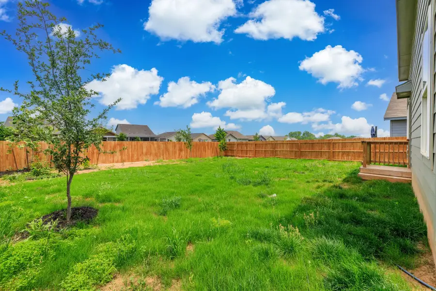 116 Bens Blf, Fredericksburg, TX 78624 - #2