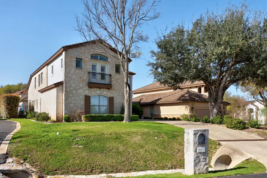 4 Hightrail Way, The Hills, TX 78738 - #3