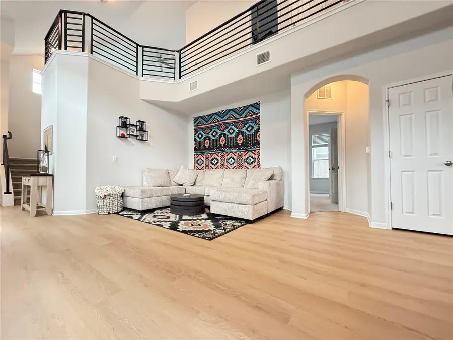 10221 Forest Grove Dr, Austin, TX 78747 - #3