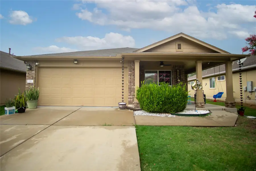6912 Plains Crest Dr, Del Valle, TX 78617 - #2