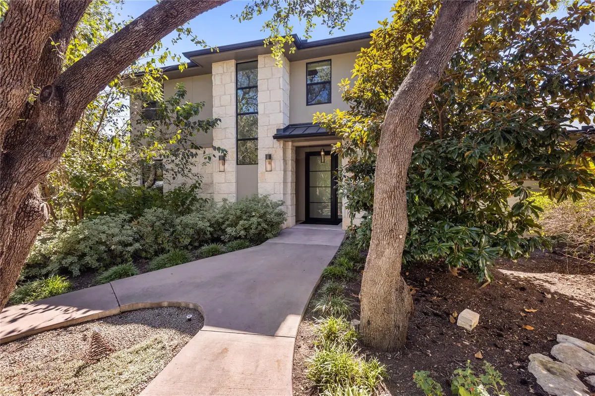 5615 Mccarty Ln, Austin, TX 78749 - #1