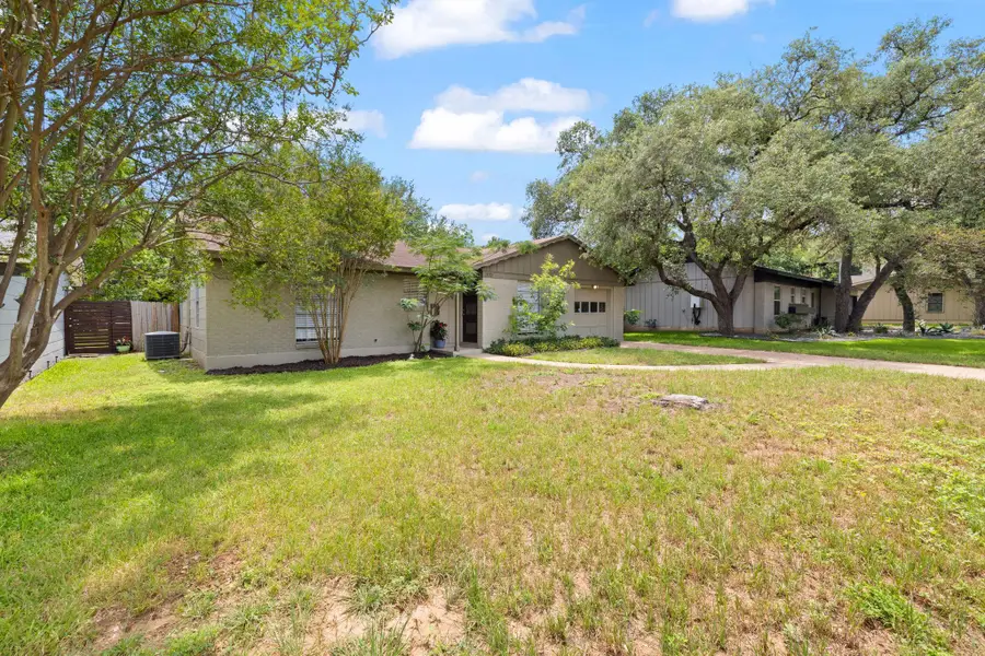 2015 Fair Oaks Dr, Austin, TX 78745 - #3