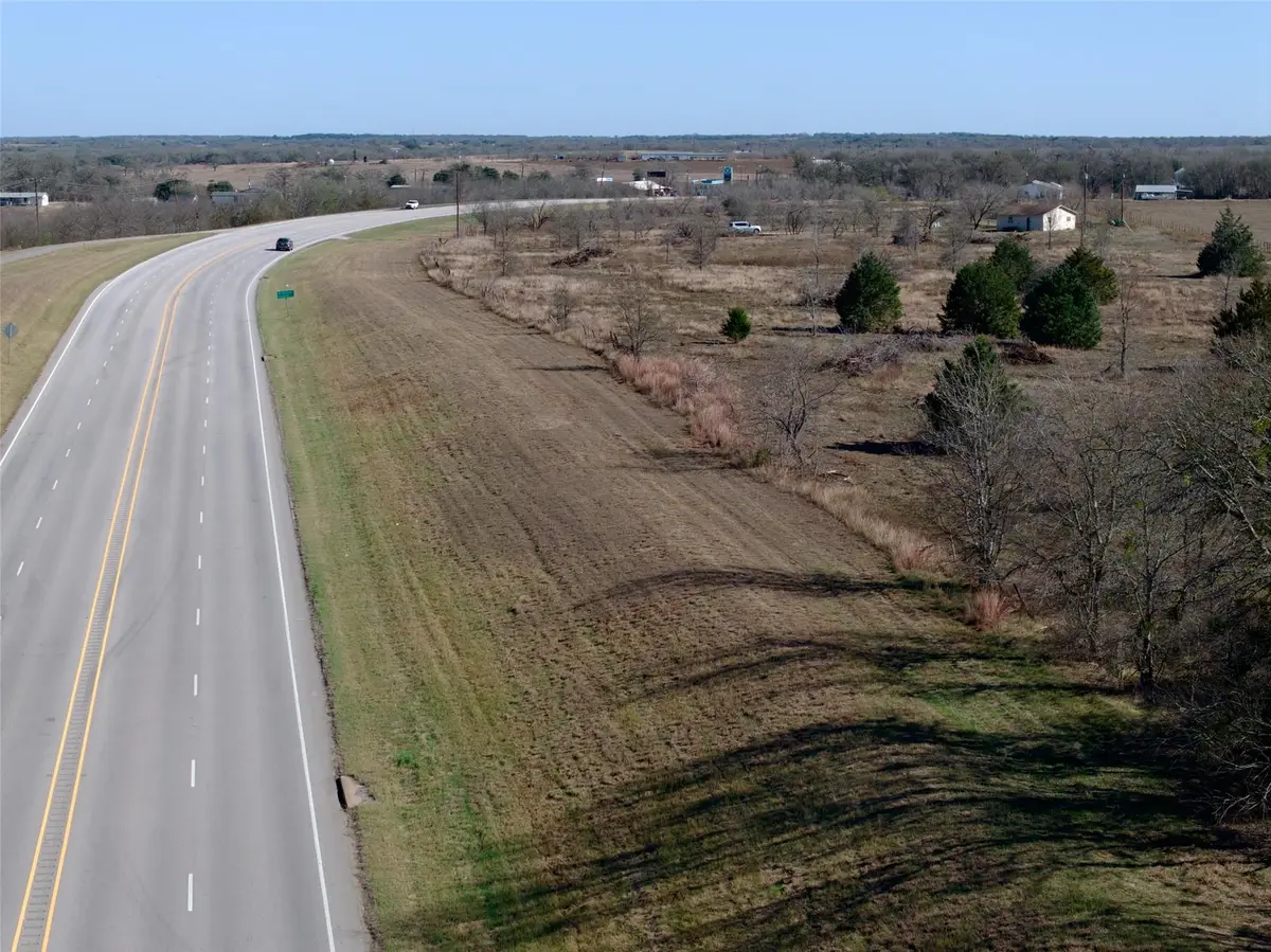 2747 21 E Highway E, Paige, TX 78659 - #1